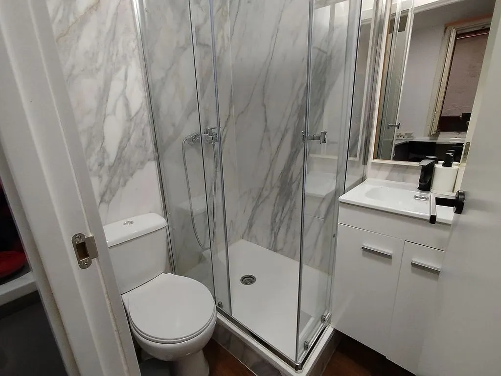 Vannitoad - 7-Bedroom Flat with Terrace in Madrid Centre
