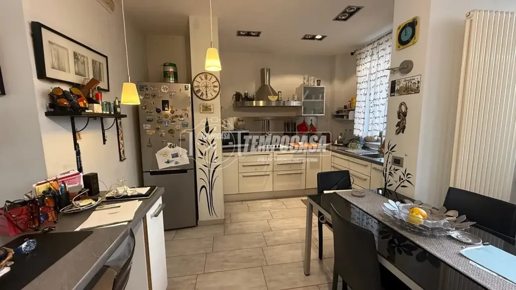 Cucina - Appartamento con giardino condominiale a Napoli