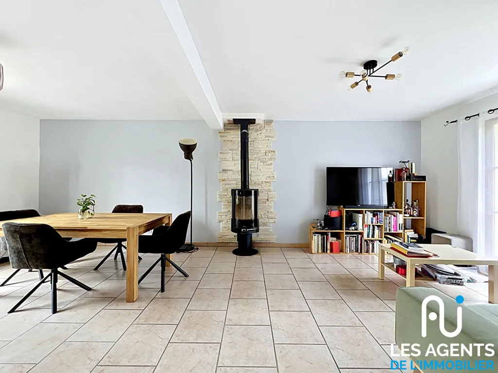 Dining Room - Contemporary House with Garden in Beaugency