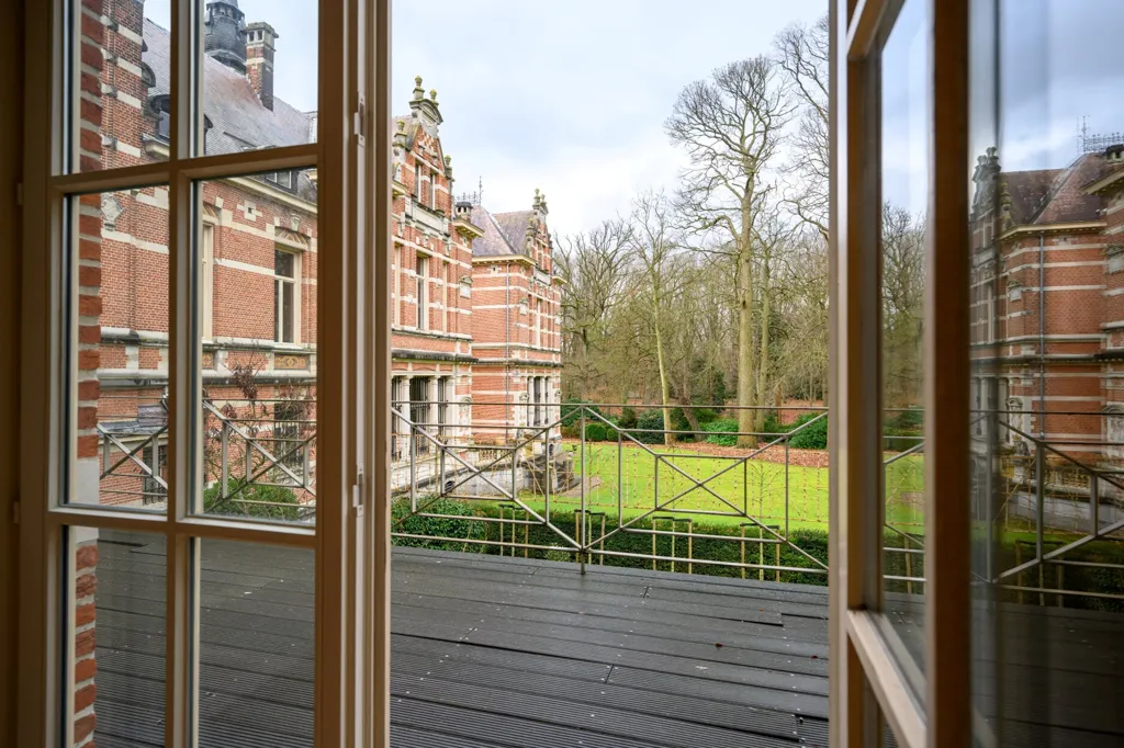 Toad - Office Spaces in Castle Kapellen, Antwerp