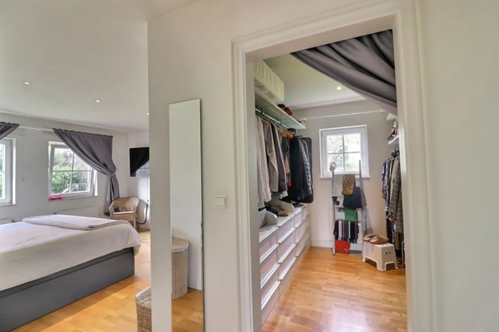 Chambres - Villa Spacieuse avec Terrasse à Waterloo