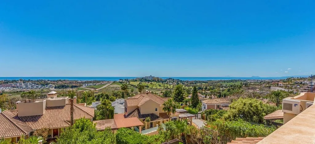 Balcon - Duplex Adjoined Chalet with Pool in Atalaya, Estepona