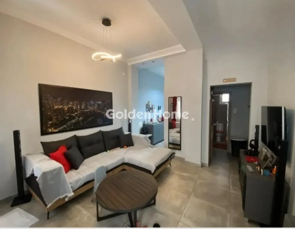 Séjour - Modernised Flat with Balcony in Moschato Centre