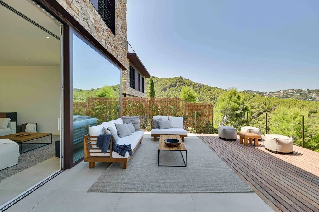 Terrass - Luxury Villa with Sea View in Begur