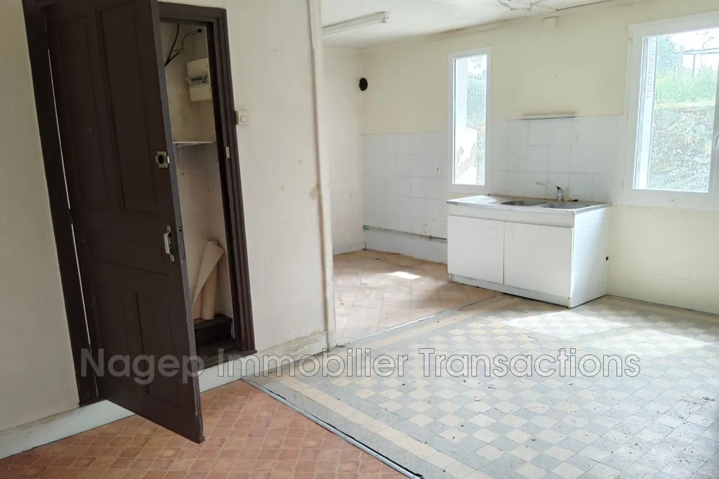 Köök - Renovable Property with 1.6ha Land in Rural Area