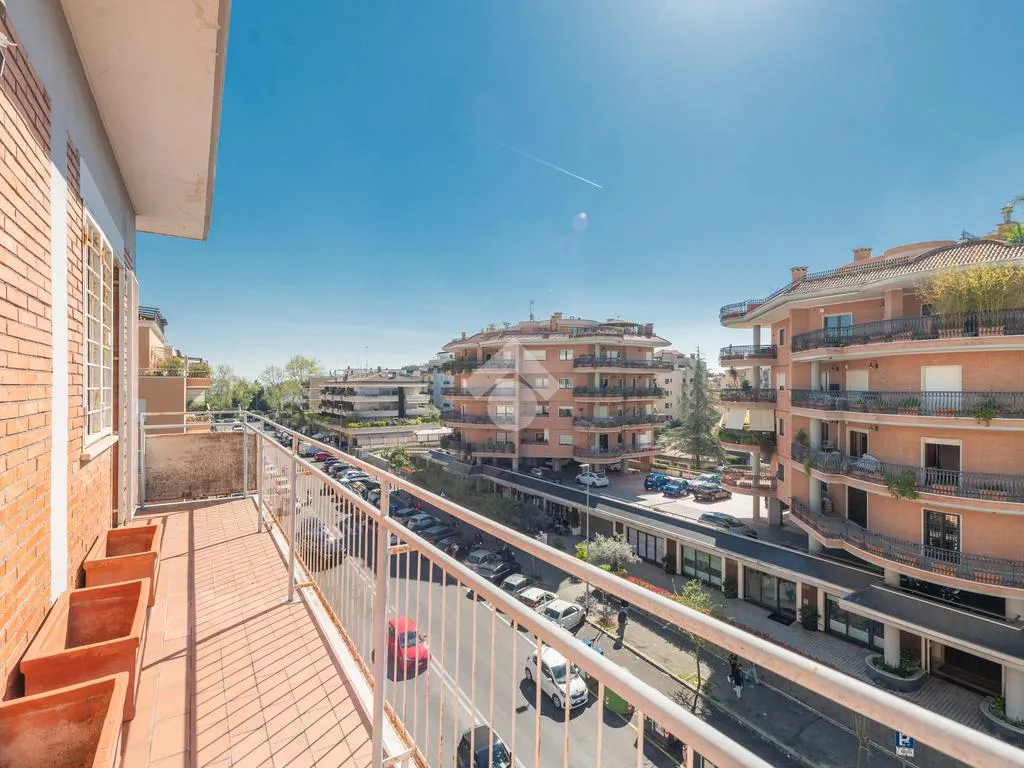 Balcone - Apartment with Panoramic Balcony in Rome