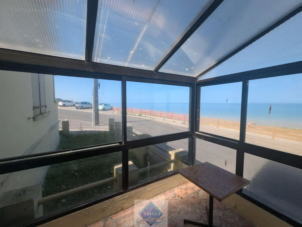 Terrazza - Seafront Apartment with Parking near Onival