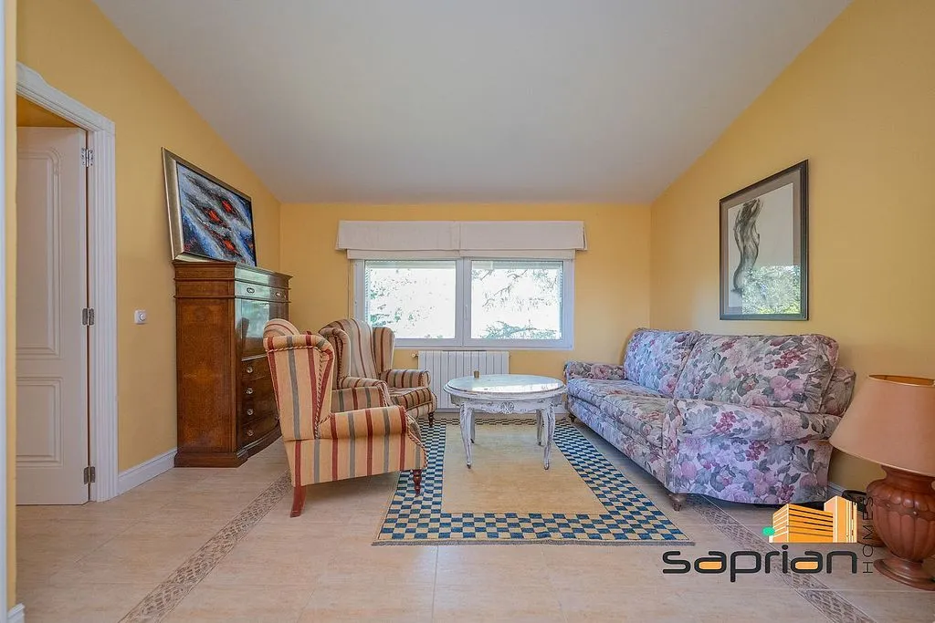 Elutuba - Chalet with Pool and Terrace in Robledo de Chavela