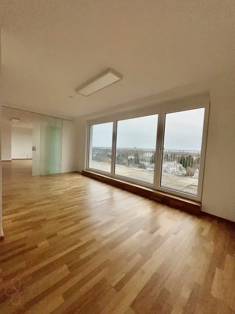 Toad - Penthouse Office with Panoramic Views in UNO-City