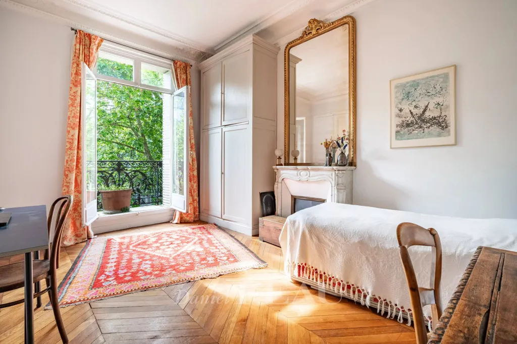 Magamistoad - 3-Bed Apartment with Balcony in Paris 6th