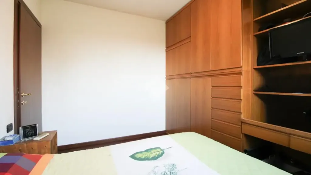 Magamistoad - Bright 2-Bedroom Apartment with Balcony in Milan
