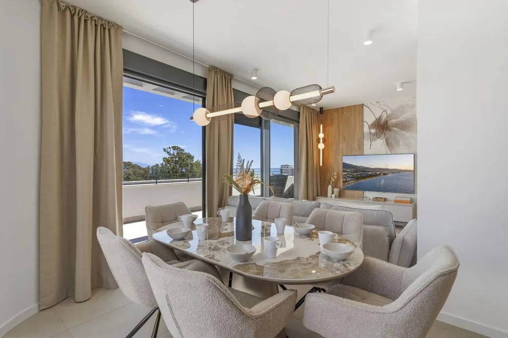 Sala da pranzo - Penthouse with Pool in Torremolinos