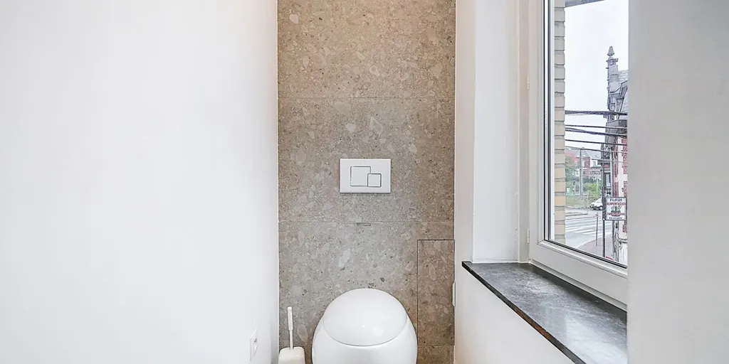 Salles de bain - Appartement avec Balcon à Tamines