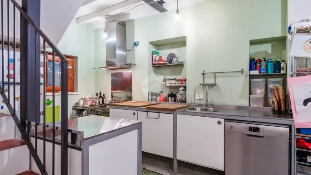 Cuisine - Rustic-Style Flat with Courtyard in Brescia