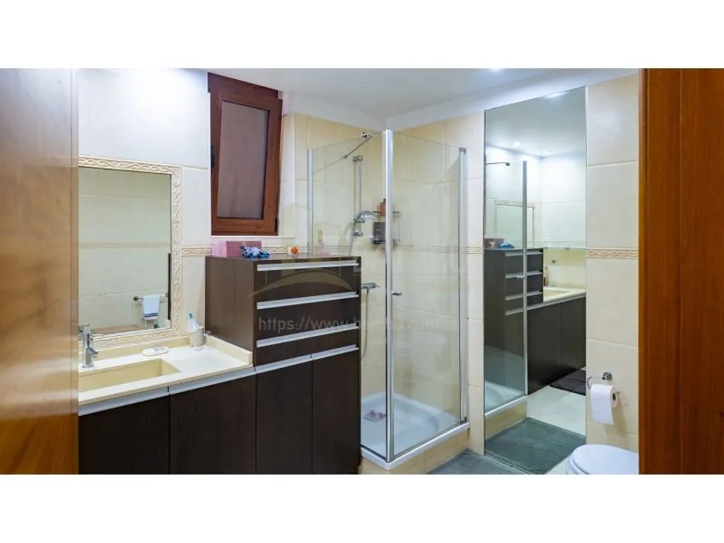 Bathrooms - Luxury House with Mountain View in Caminha