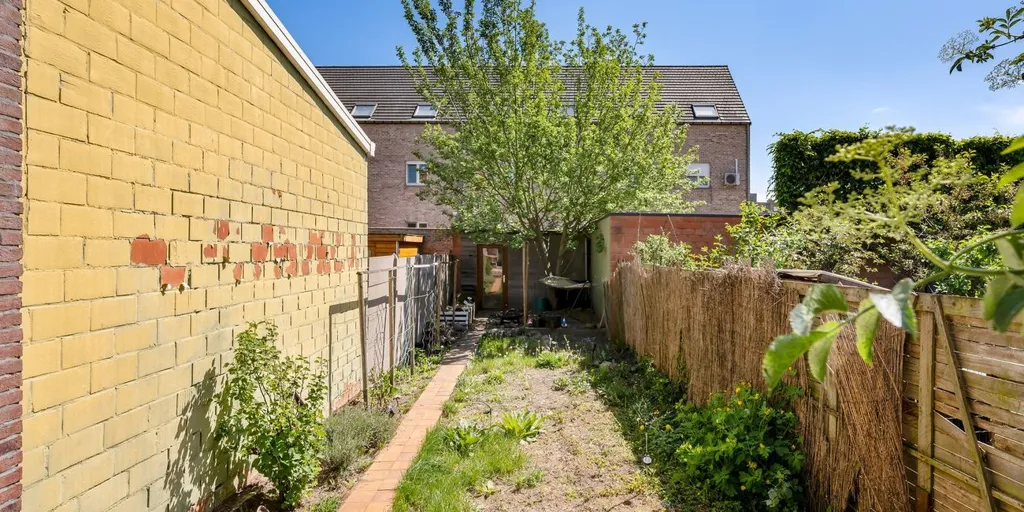 Aed - Spacious House with Garage in Lier