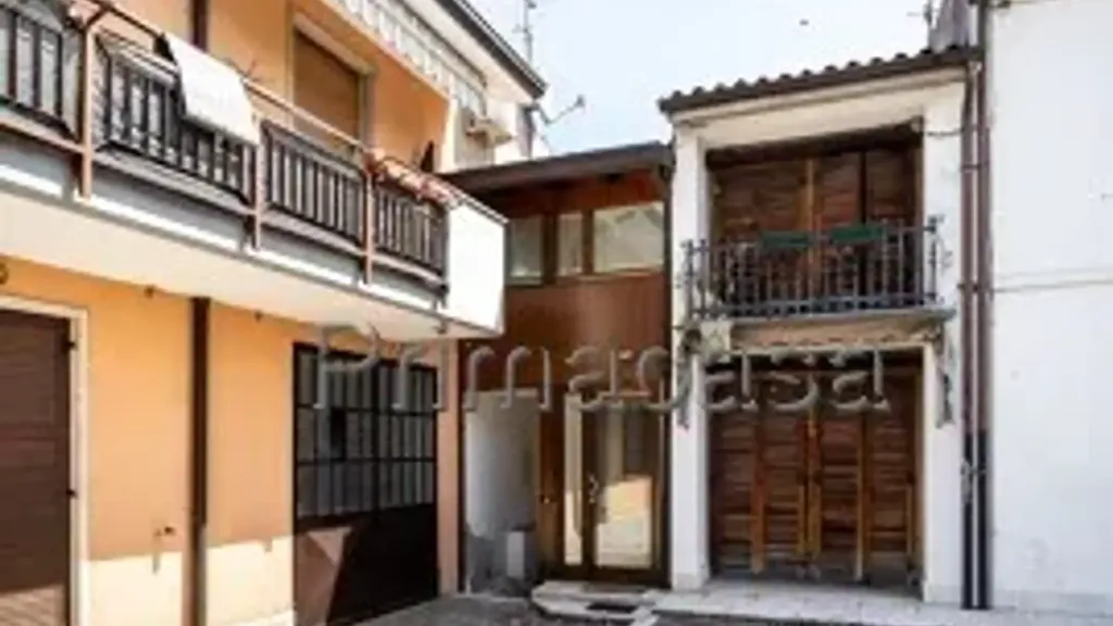 Esterno - Central 2-Bedroom Apartment in Verona