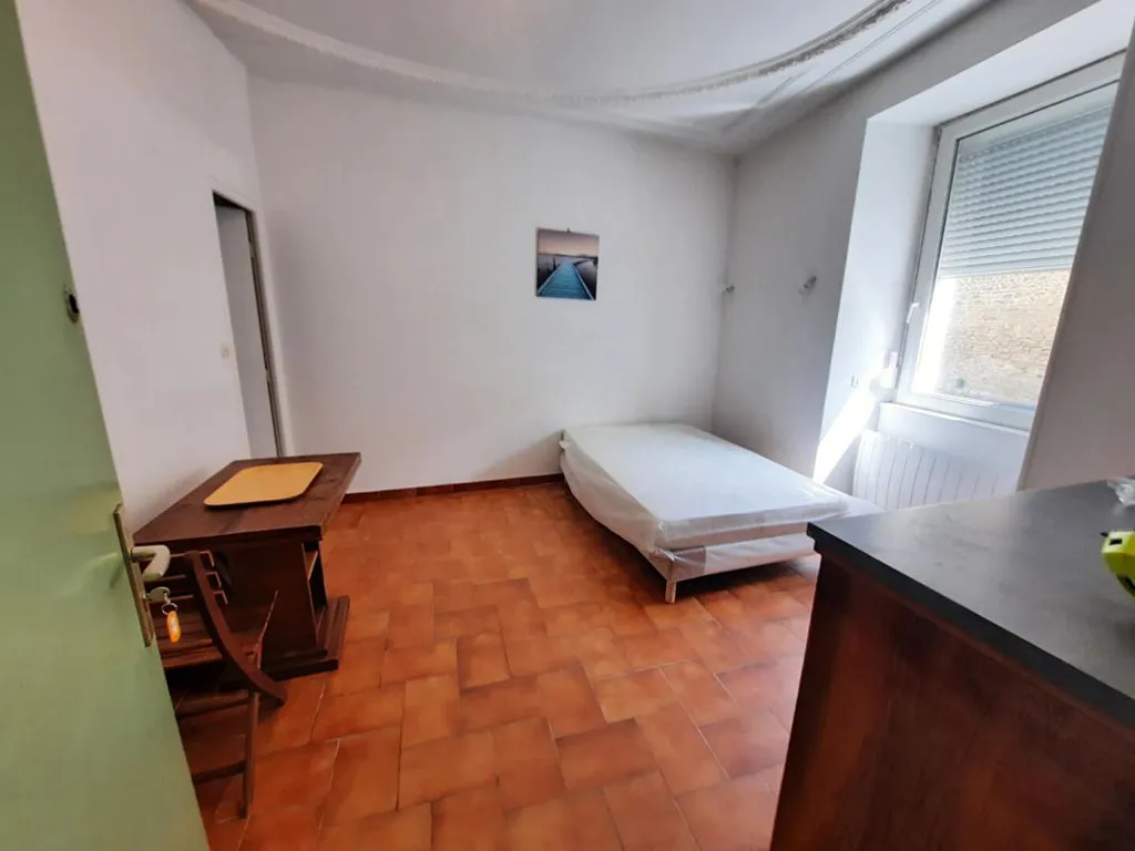 Chambres - Appartement Meublé 1 Pièce au Centre de Saint-Brieuc