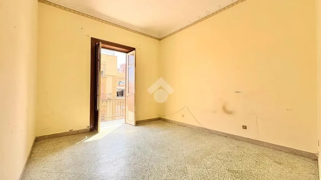 Toad - Two-Bedroom Apartment in Historic Building, Palermo