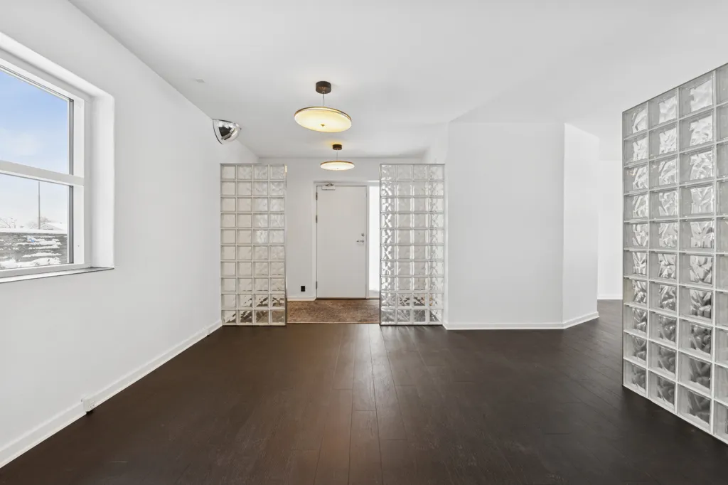 Esik - Villa with Office Space in Odense