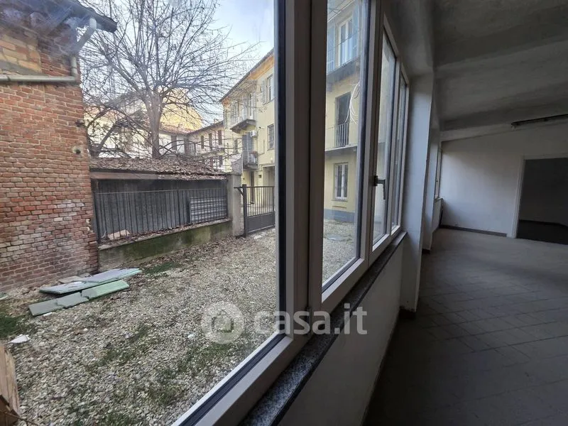 Pièces - Commercial Unit with Garden in Asti