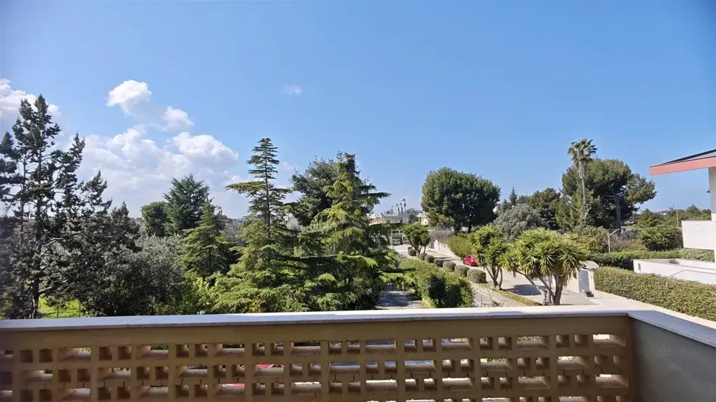 Rõdu - Four-Bedroom Apartment with Garden in Bari
