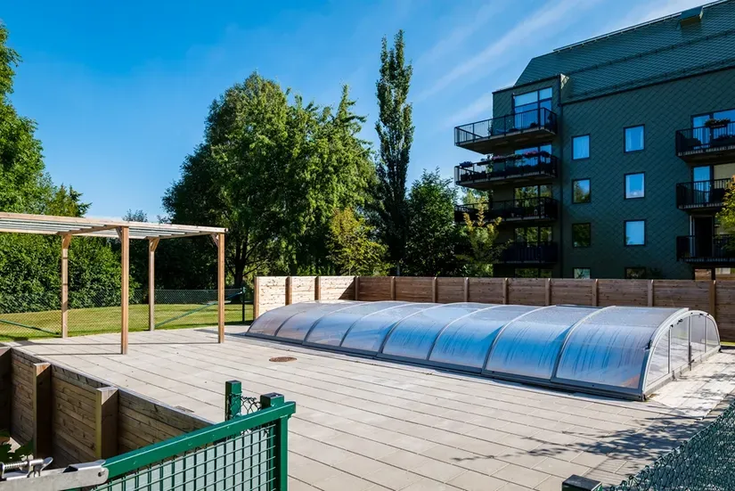 Piscine - Modern Flat with Pool in Södra Ladugårdsängen