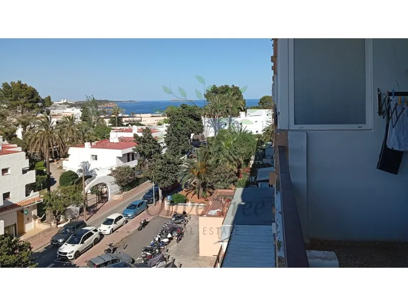 Rõdu - Spacious Apartment with Sea Views in Santa Eulalia
