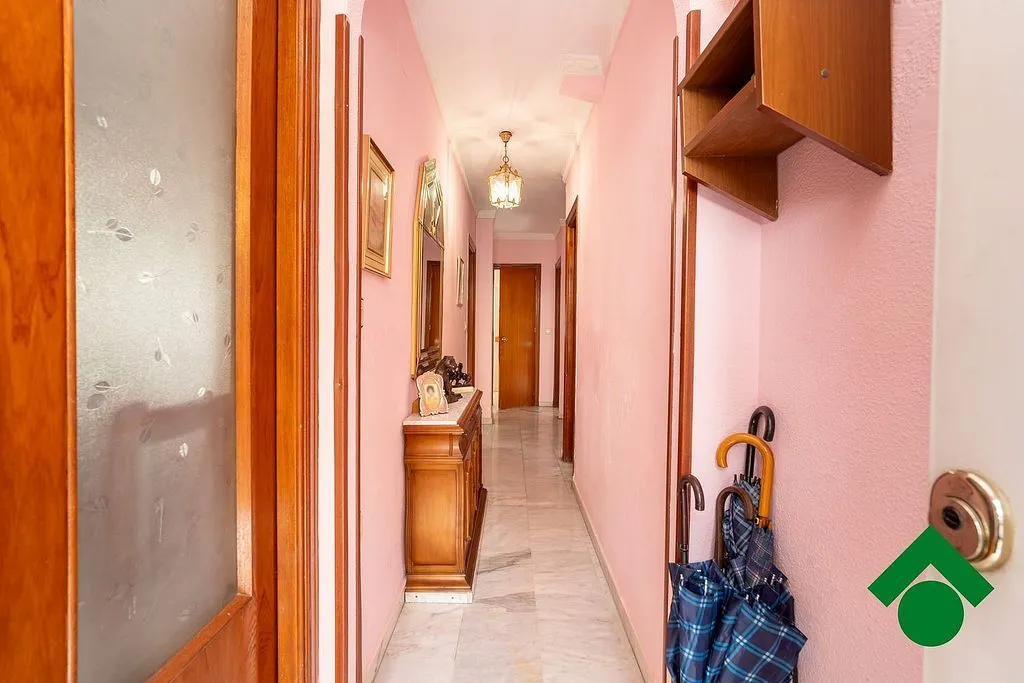 Esik - Terraced House with Terrace in Atarfe