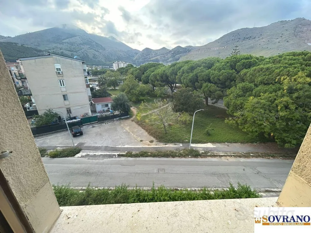 Balcon - 3rd Floor Apartment with Balcony in Borgo Nuovo