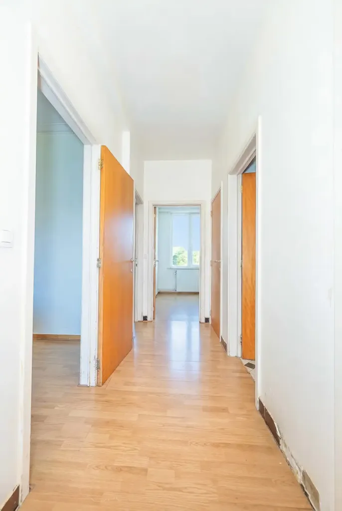 3-toaline korter asukohas Laeken