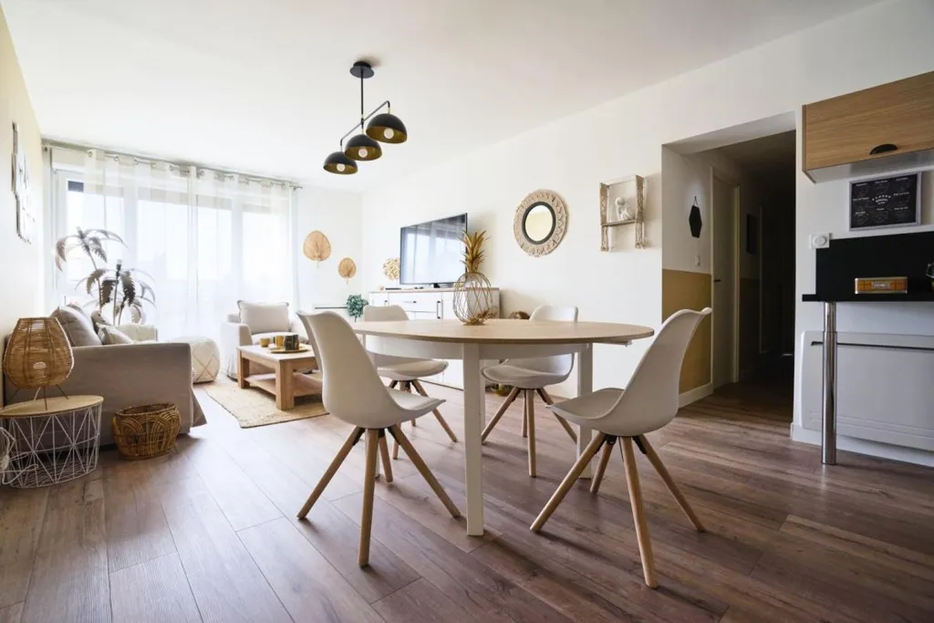 Salle à manger - Colocation Meublée avec Balcon à Lille