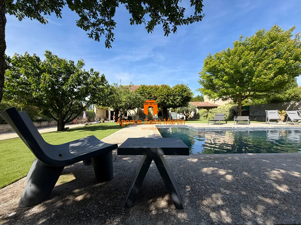 Piscine - Maison Atypique avec Piscine à Montélimar