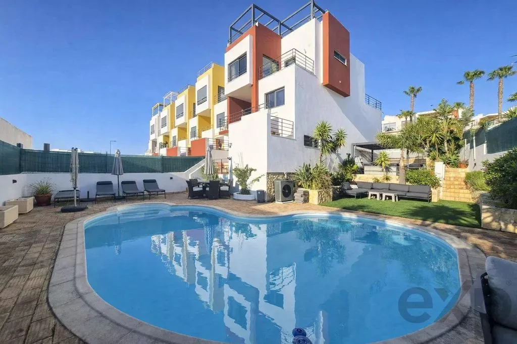 Bassein - Luxury Triplex with Pool in Ferragudo