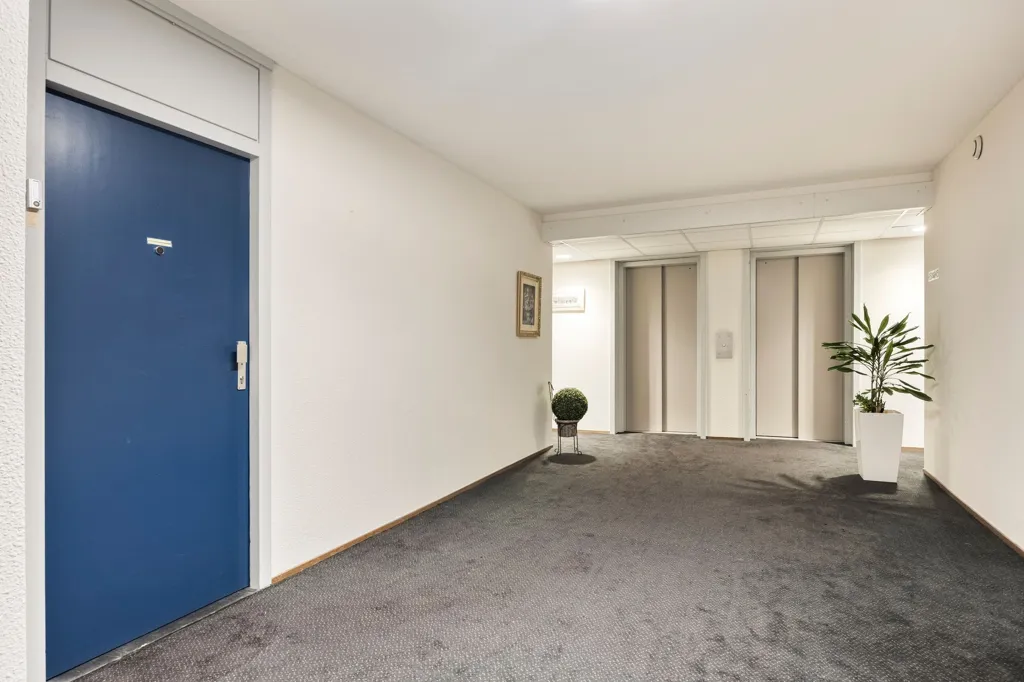 hallway_entrance