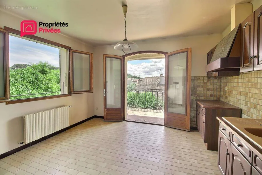 Kitchen - Villa with Divisible Land in Bagnols-sur-Cèze
