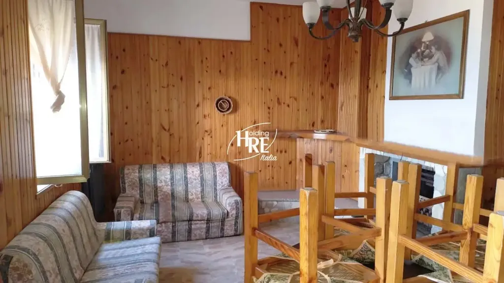 Séjour - Three-Level Villa with Courtyard in Bonifati