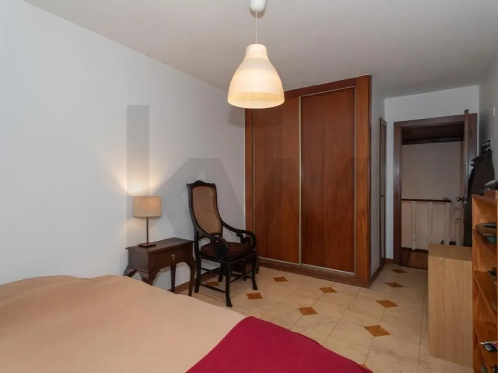 Chambres - Luxury Duplex Apartment with Independent Upper Level in Lisbon