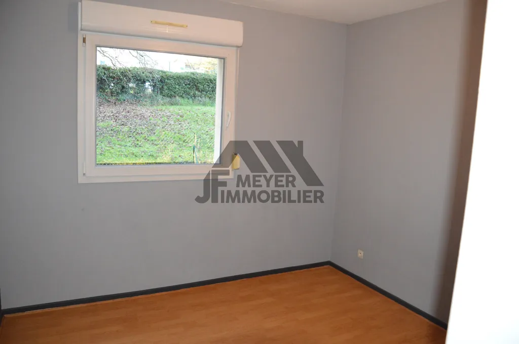 Toad - 3-Bed Flat with South-Facing Balcony in Pompey