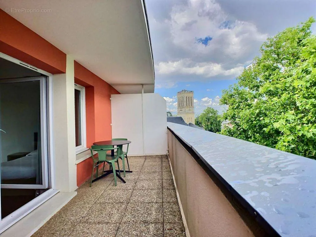 Rõdu - Studio with Terrace in Talence