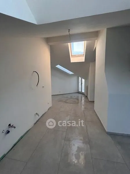 Pièces - Mansarded Apartment in Art Deco Building, Turin