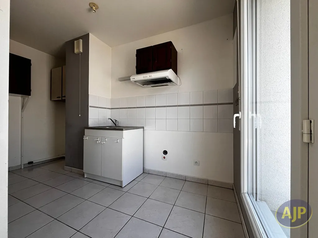 Cuisine - Appartement 3 Pièces Centre-Ville Le Loroux-Bottereau