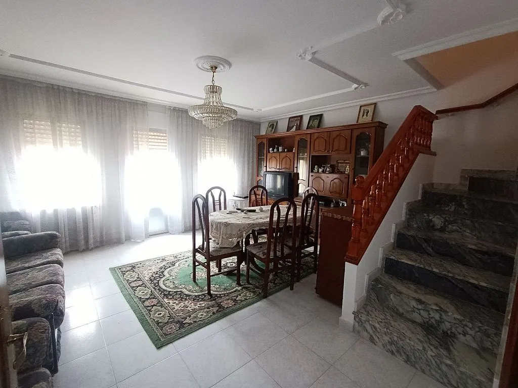 Sala da pranzo - Duplex Adosada with Terrace in Calle de Coria