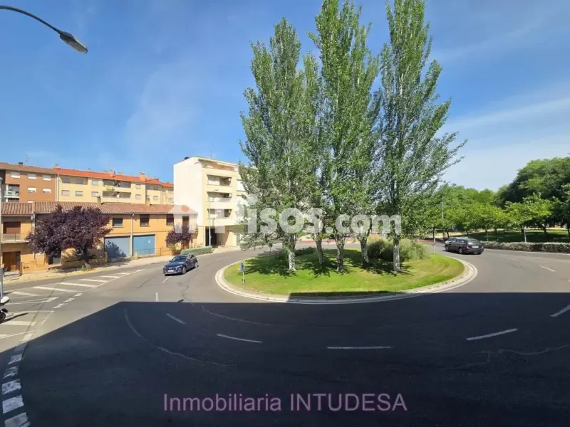 Välivaade - Flat for Renovation with Patio in Tudela