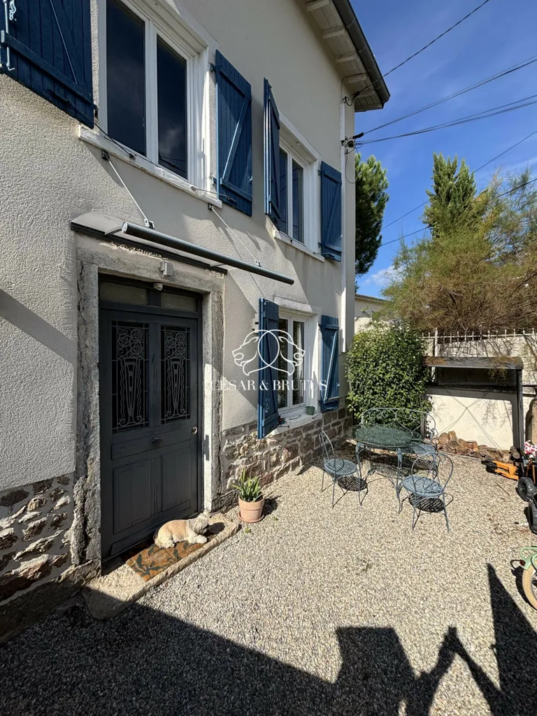 Aed - Renovated 4-Bed House with Pool in Tassin-la-Demi-Lune