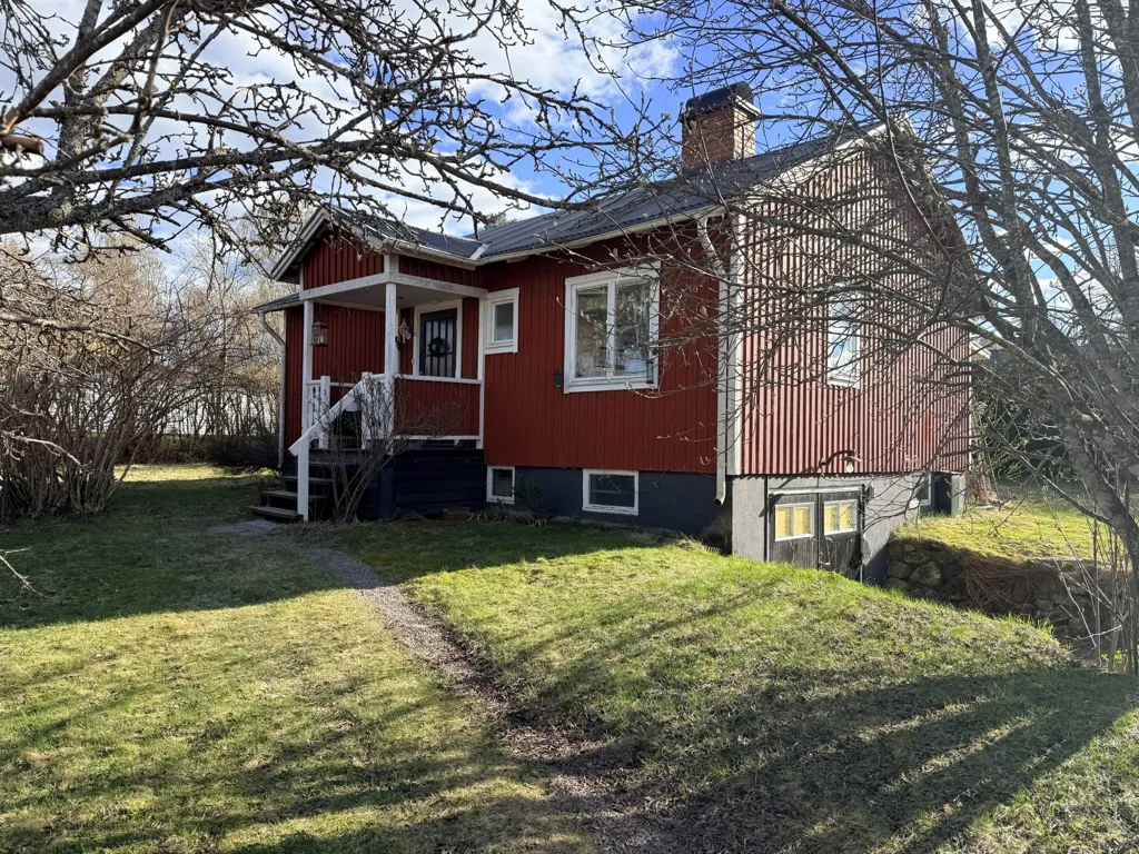 3-toaline maja asukohas Bollnäs kommun