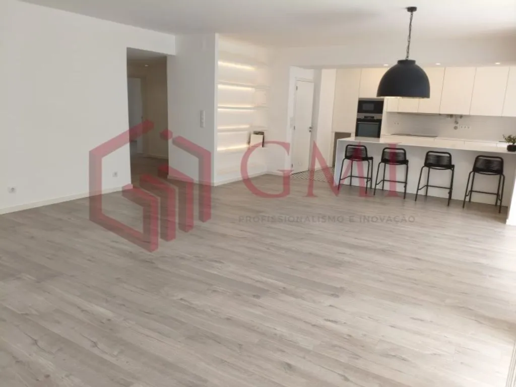 Cuisine - Luxury Flat with Private Box in Loures