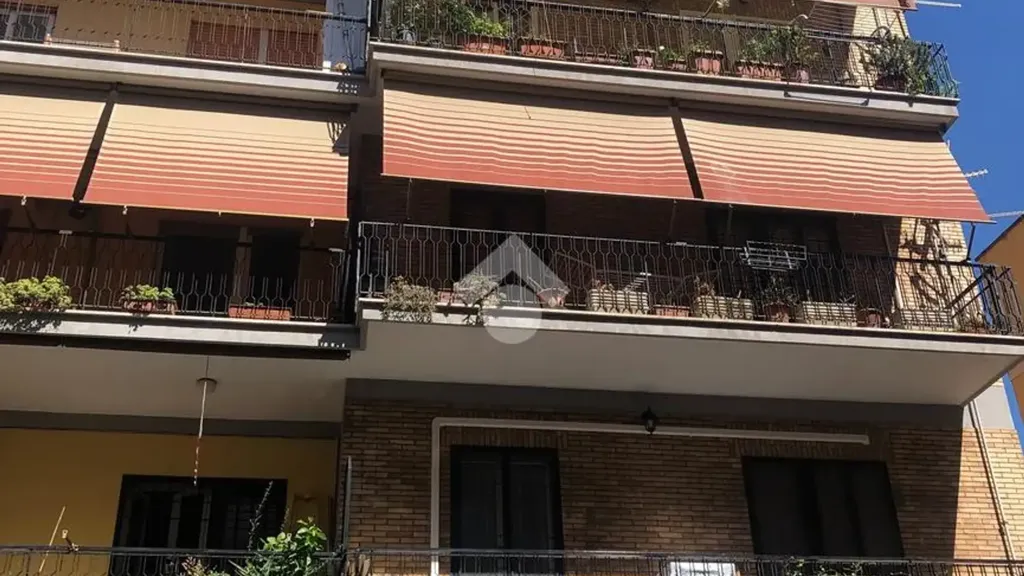 Välivaade - Spacious Apartment with Balcony in Marino