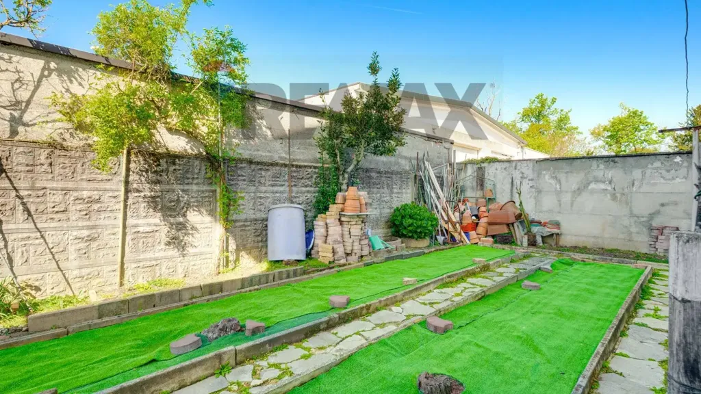 Aed - Trilocale with Garden in Gorla Minore