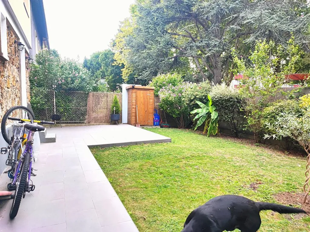 Aed - Renovated House with Terrace in Noisy-le-Sec